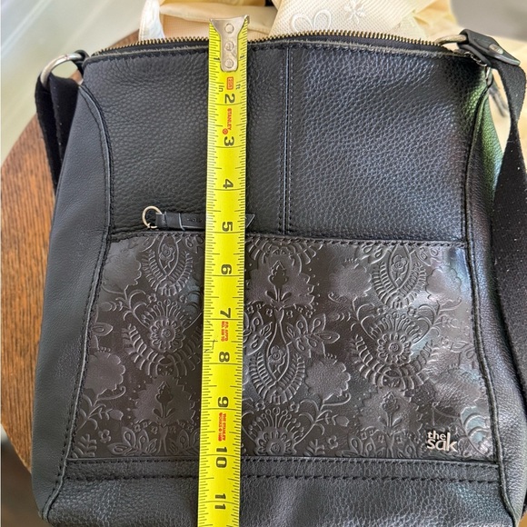 The Sak Black Leather Shoulder Bag - Picture 10 of 11